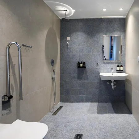 Falena Luxury