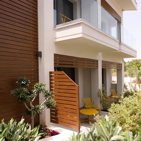 Falena Luxury