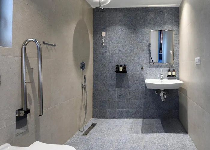Falena Luxury
